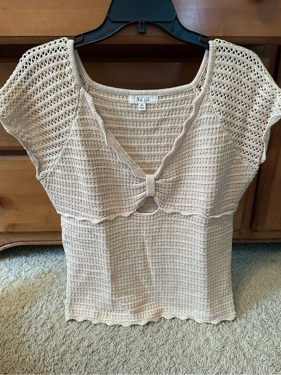 Oli & Hali Sweaters - NWOT OLI & HALI CROCHET CREAM TOP